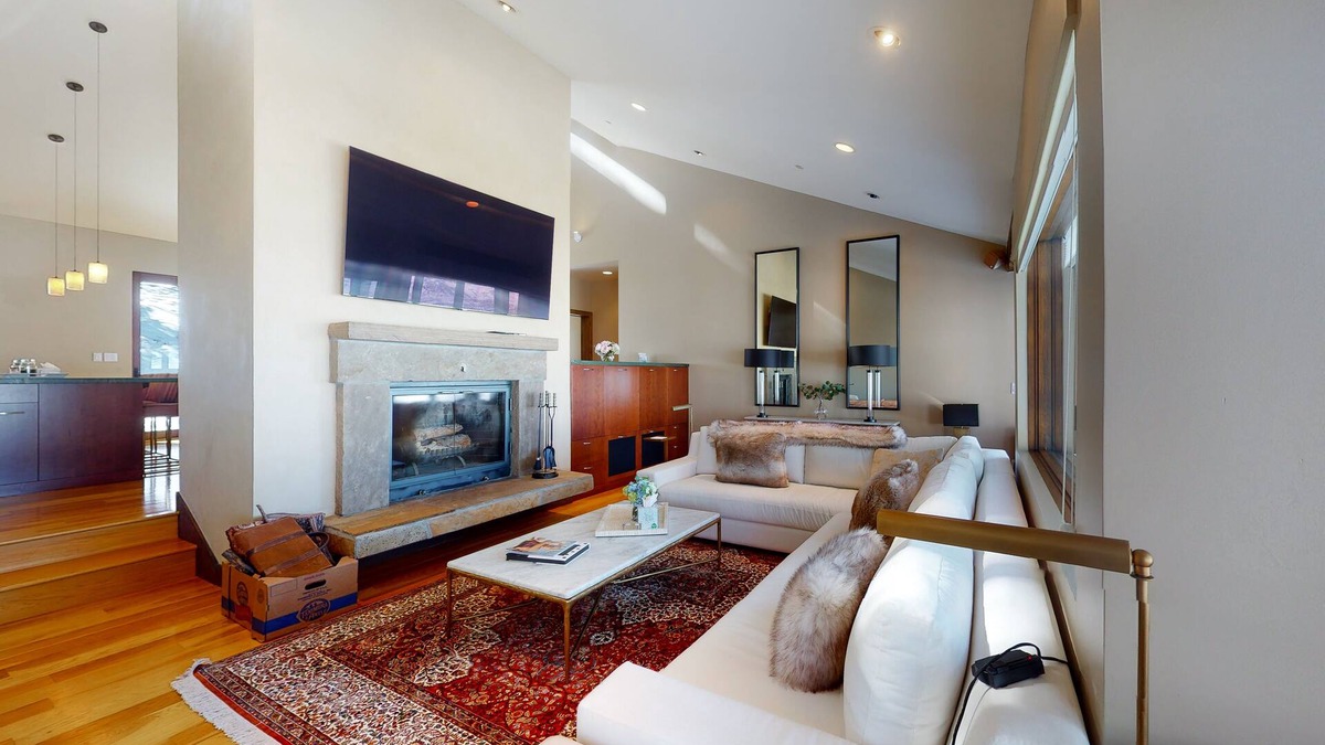 Edwards House | Luxury home with private hot tub - mountain views, gourmet kitchen & fireplace
