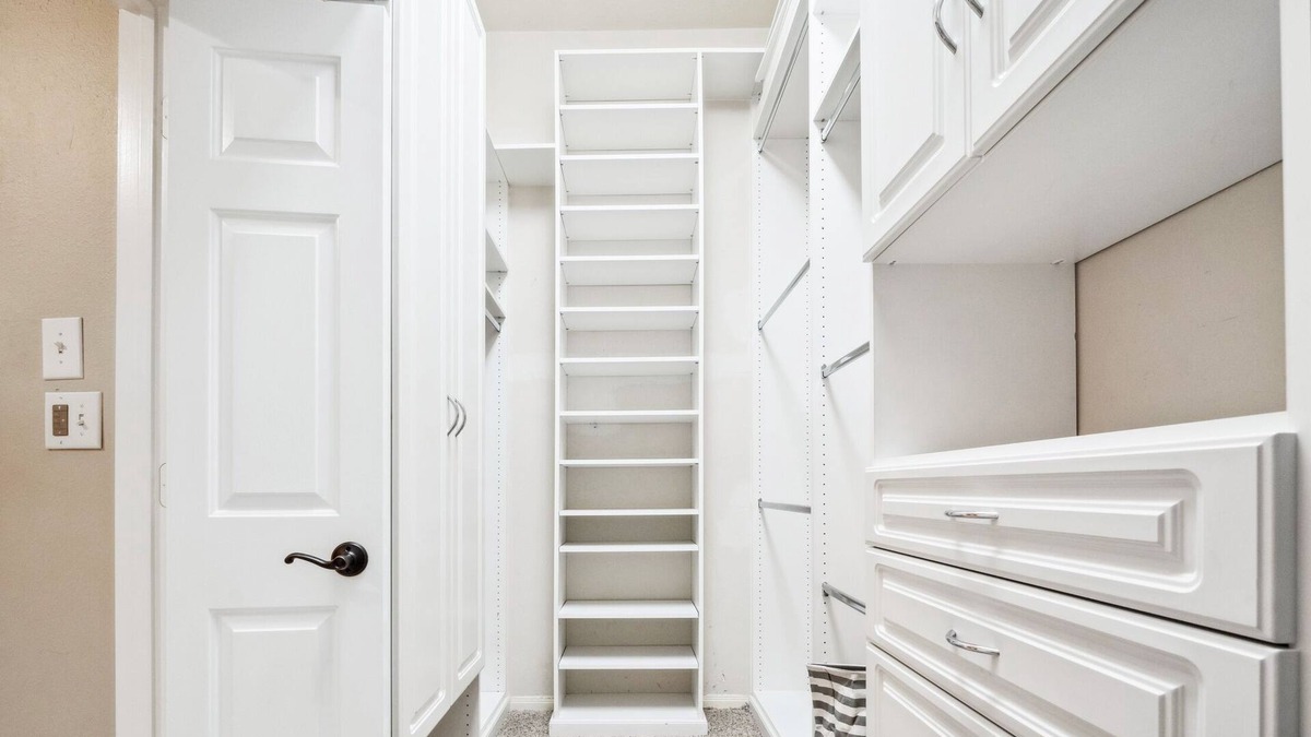 Spring House | Luxury HOUSE 4 BEDROOM & 3 Bath