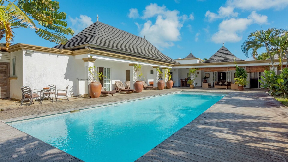 Pereybere Villa | Luxury House/luxury Villa - Grand baie with private pool, cleaning and Wifi included