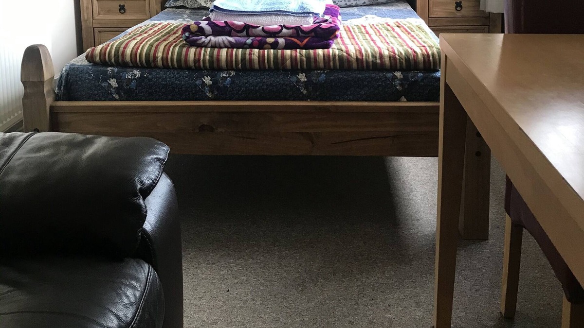 Gillingham House | LUXURY HOUSE NEAR GILLINGHAM TRAIN STATION FOR FEMALES