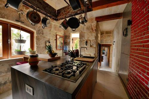 Mellieha Villa | Luxury House of Character Golden Bay/Manikata.