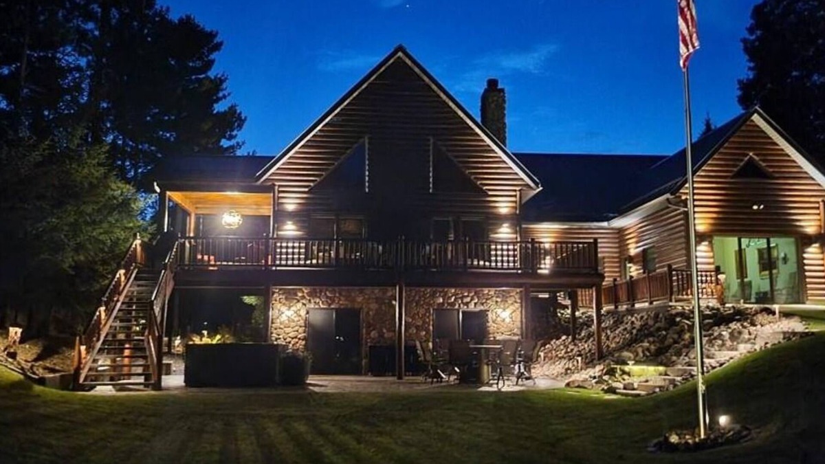 Chippewa Falls House | Luxury House on Lake Wissota w/Private Beach, Docks, Hot Tub, Fire Pit and More