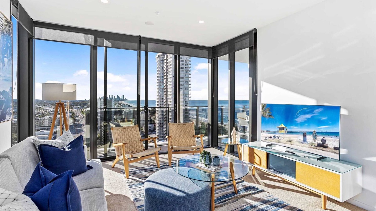 Burleigh Heads Apartment | Luxury in the heart of Burleigh Heads!