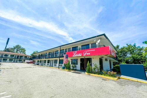 Albany Hotel | Luxury Inn By OYO Albany
