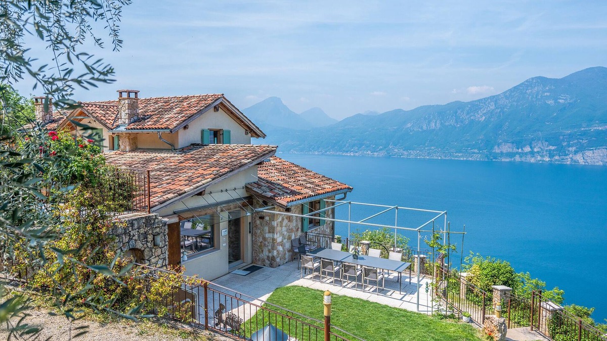 Brenzone sul Garda Villa | Luxury villa on quiet hillside with stunning views and romantic Olive Grove