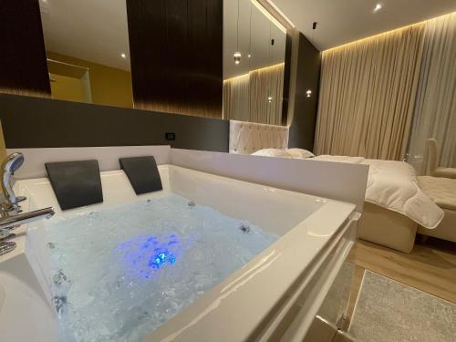 Tirana Apartment | Luxury Jacuzzi Suite- Astir,Tirana
