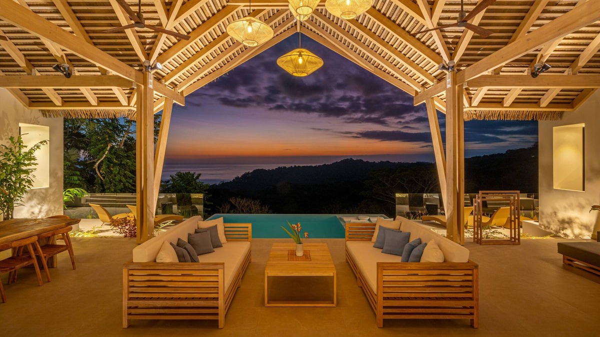 Uvita Villa | Luxury Jungle Haven ~ Ocean View ~ Infinity Pool!