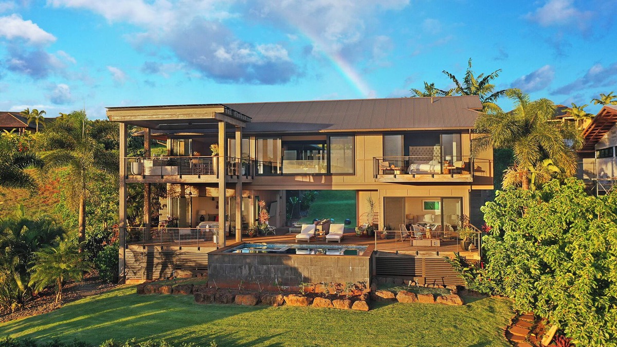 Koloa House | Luxury Kukui’ula 4 master suites