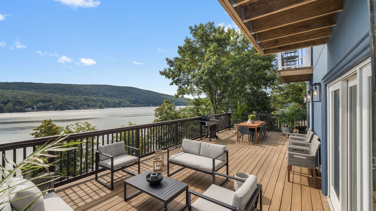 Greenwood Lake House | Luxury Lake Oasis ~ Hot Tub ~ Stunning Views ~ Bar