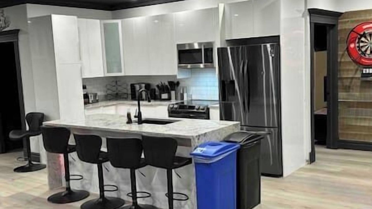 Halifax County Apartment | Luxury Lakefront Suite - Hot Tub & Amenities!