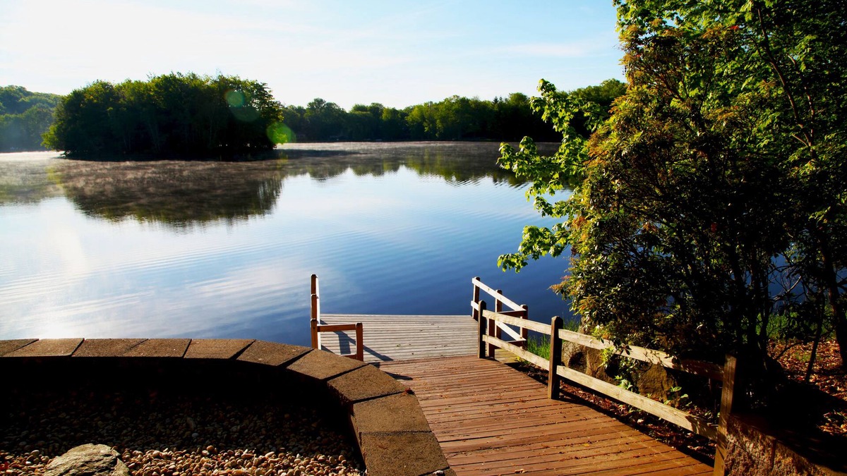 Wallenpaupauk Lake Estates House | Luxury Lakefront: Hot Tub, Fireplace, Pet Friendly, Arcade, Watercraft, + more!