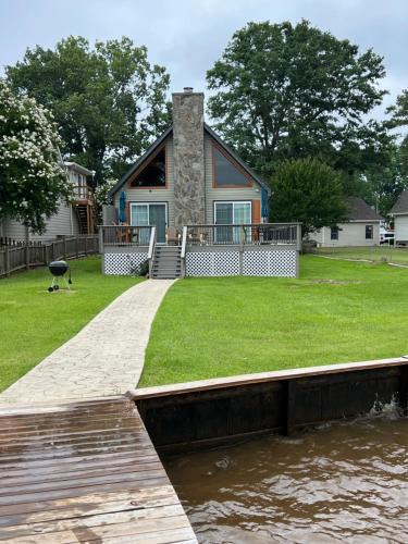 Milledgeville House | Luxury Lakefront property