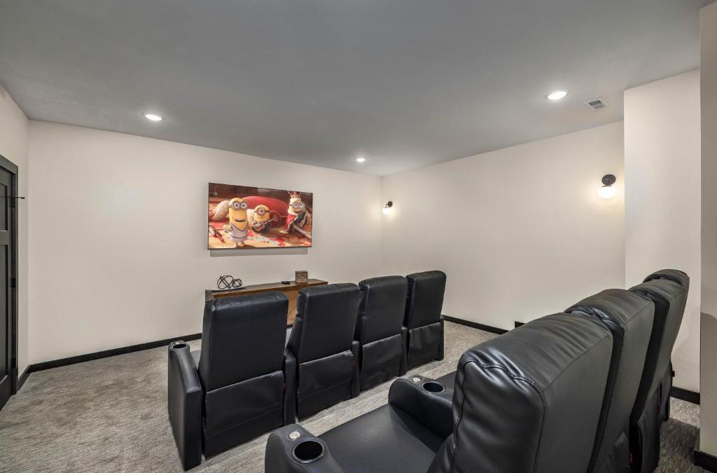 Kimberling City House | Luxury Lakefront Villa - Over 30 FREE amenities included!