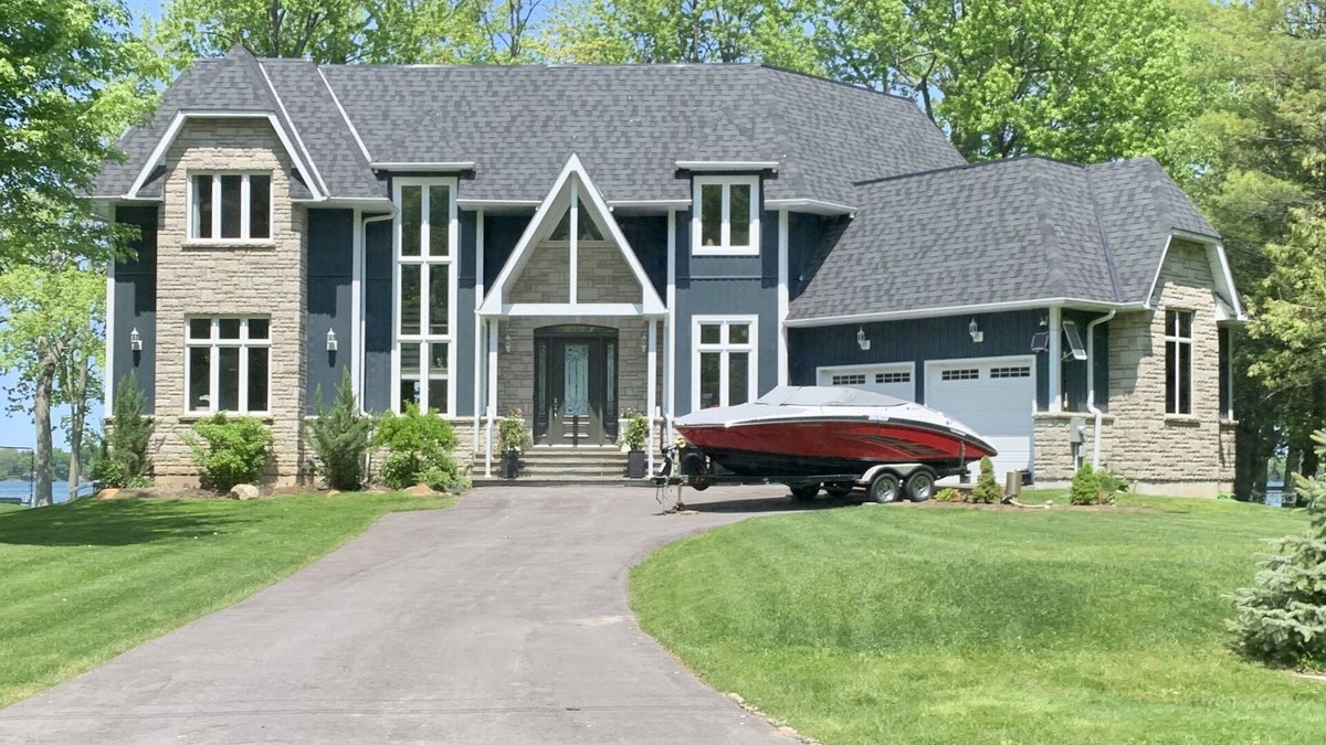 Ramara Villa | LUXURY LAKEHOUSE