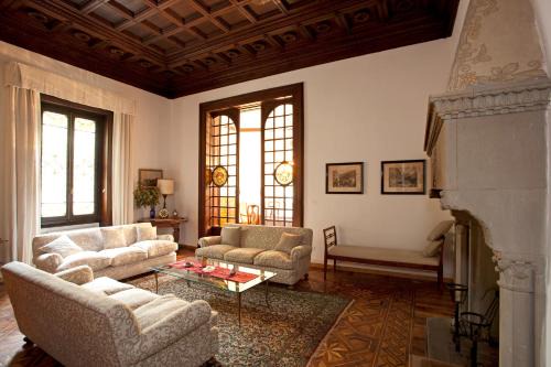 Santissima Annunziata Apartment | Luxury Liberty Apartment