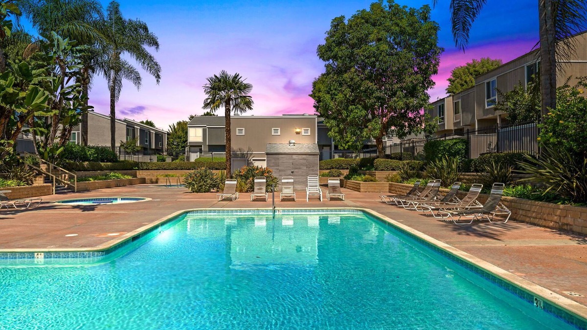 Santa Ana House | Luxury Living - Close to Disney/Beaches