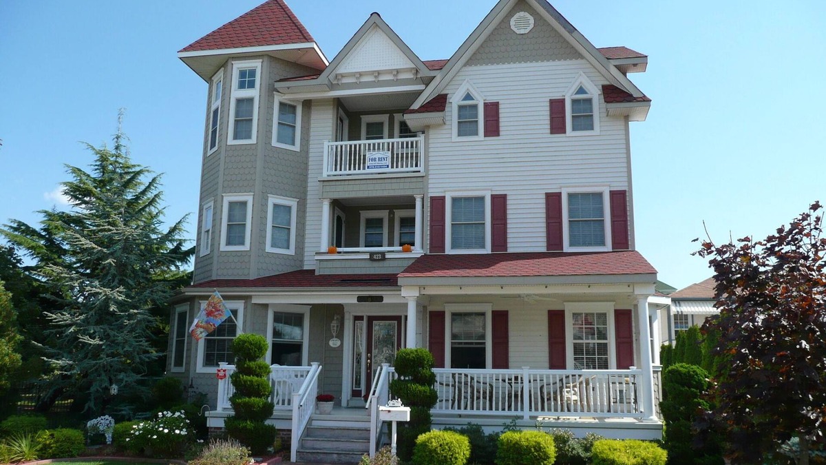 North End Condo | Luxury living - Elevator, WIFI and 10 Beach Tags, Park 4 cars