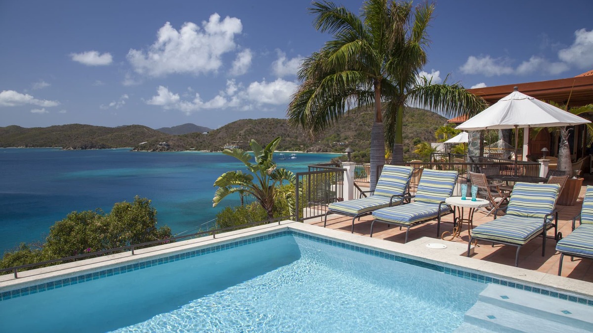 Estate Hansen Bay Villa | LUXURY LIVING IN THE PRIVATE QUIET AND SAFE EAST END