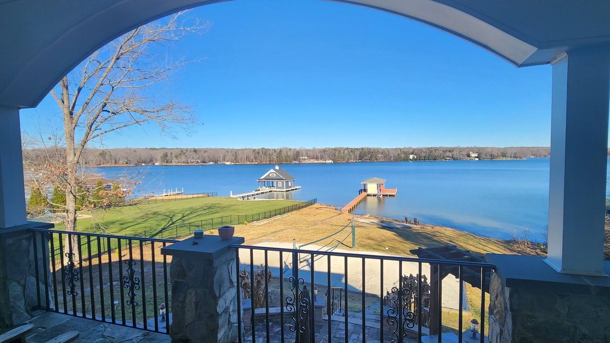 Mineral House | luxury living on Lake Anna! volleyball, outdoor kitchen, waterfront, firepit