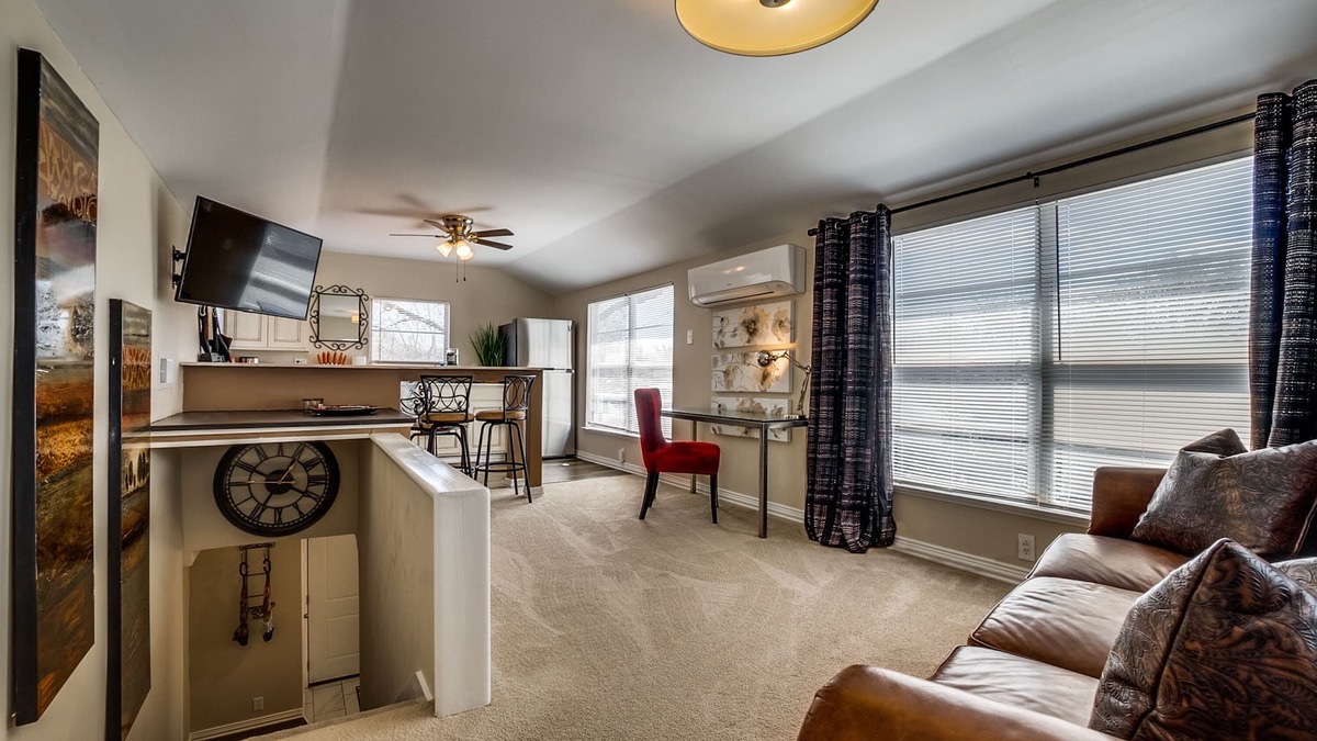 Dallas House | Luxury! Location!Private! All NEW Loft style 1/1 in the Heart of East Dallas!