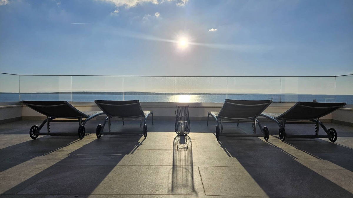 Kolan Apartment | Luxury loft beachfront apartment with jacuzzi, big seaview terrace in Mandre