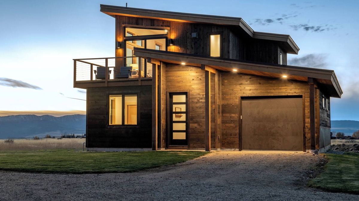 Driggs House | Luxury Loft Retreat with Stunning Mountain Views