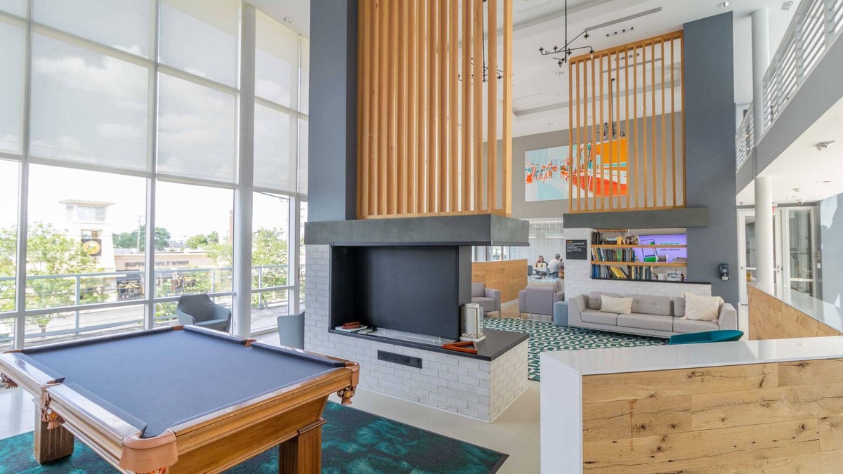 Grandview Heights Apartment | Luxury Lofted 1 Bed Unit with Hot Tub and Pool