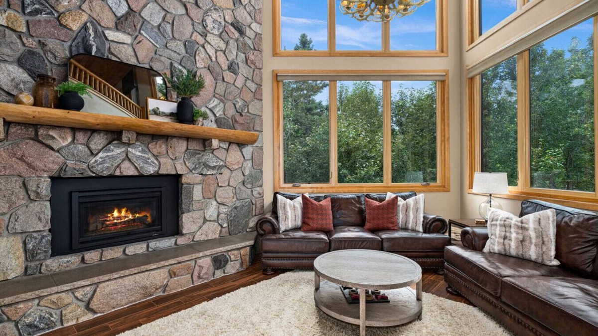 Lutsen Apartment | Luxury Lutsen Ski In Out Retreat Sleeps 14