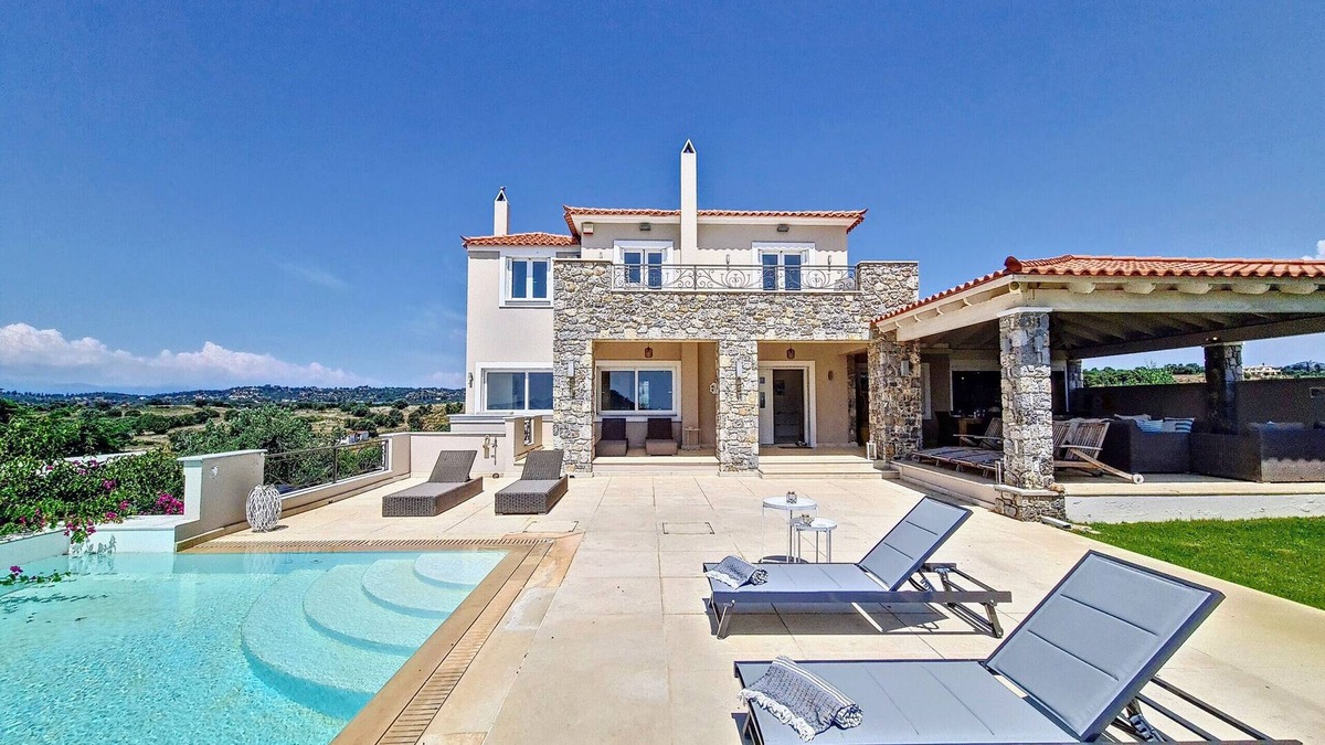 Kilada Villa | Luxury mansion with big pool and sea view