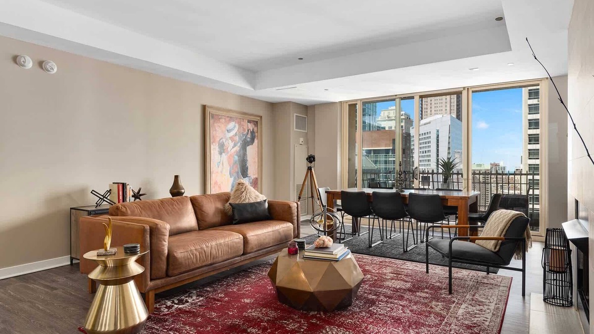 Rush and Division Apartment | Luxury Meets Fun: Downtown PH w/Private Game Room