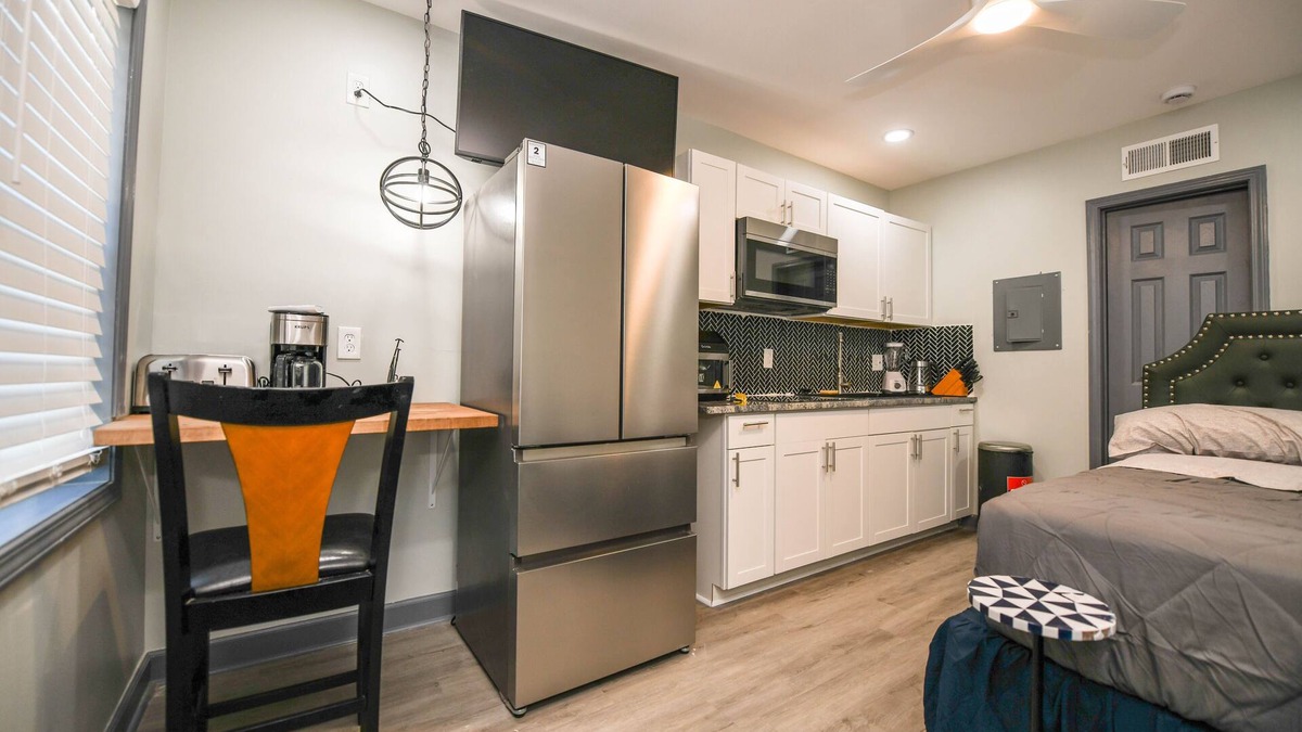 Church Street Apartment | Luxury Mini studio 1 min from Southern Regional Hospital 15 mins from APT A