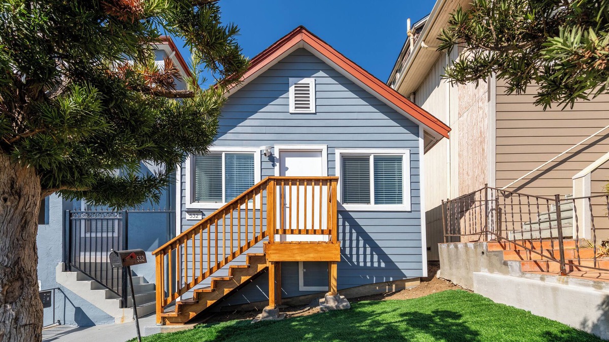 Vallejo Cottage | Luxury Modern 1 bedroom Cottage Near Napa Valley