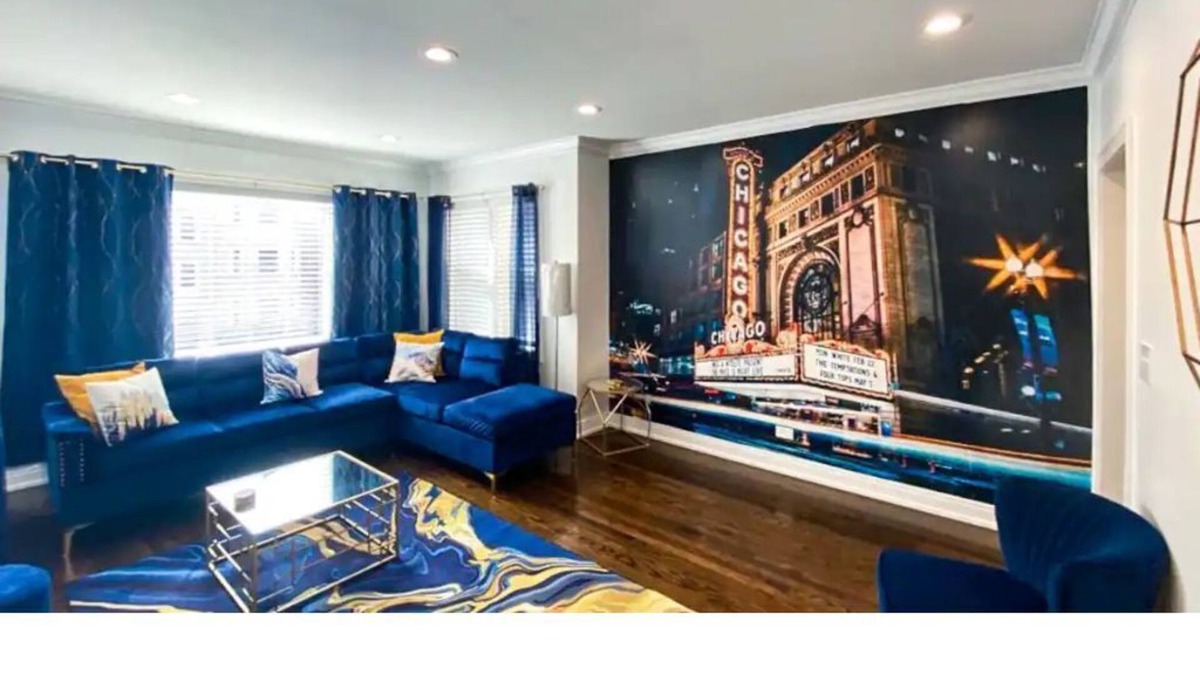 North Mayfair Apartment | Luxury Modern 3- Bedroom Apartment in Chicago
