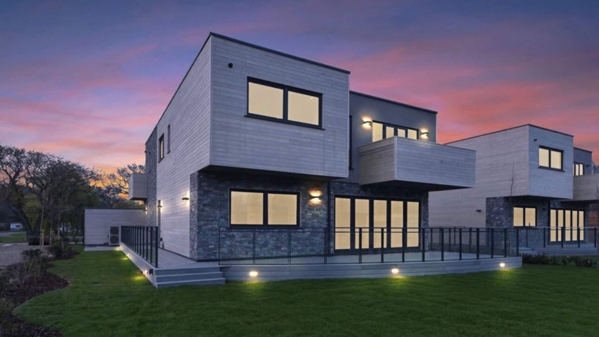 Hayling Island House | Luxury Modern Home with Sea Views - Sleeps 8