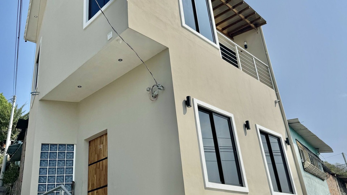 La Libertad House | Luxury modern home with ocean balcony view