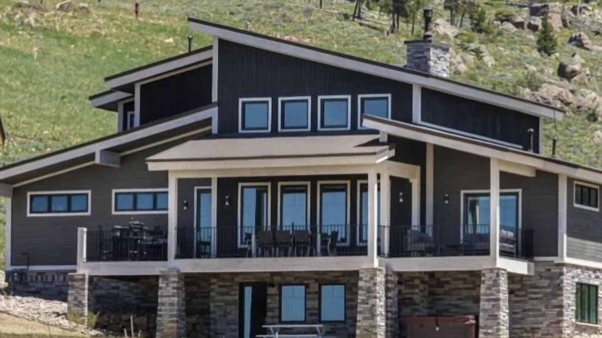 Granby House | Luxury Modern Mountain Retreat - Close to Skiing, Mtn. Biking, Golf; Hot Tub