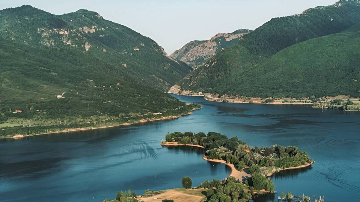 Ogden Ski Chalet | Luxury Modern Nordic Haus - 3 Ski Resorts, Golf, Boating, Mountain Biking