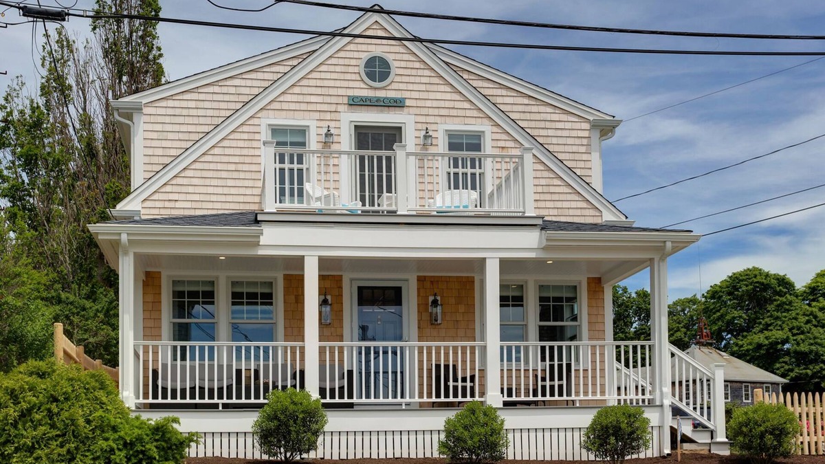 Monument Beach House | Luxury Monument Beach Villa/Short term rentals