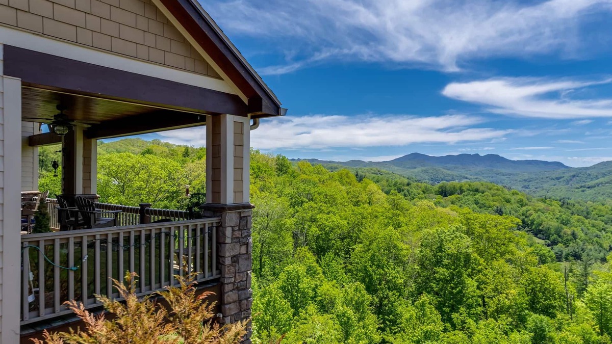 Banner Elk Condo | Luxury Mountain Escape | 2BR Amazing Views 1D