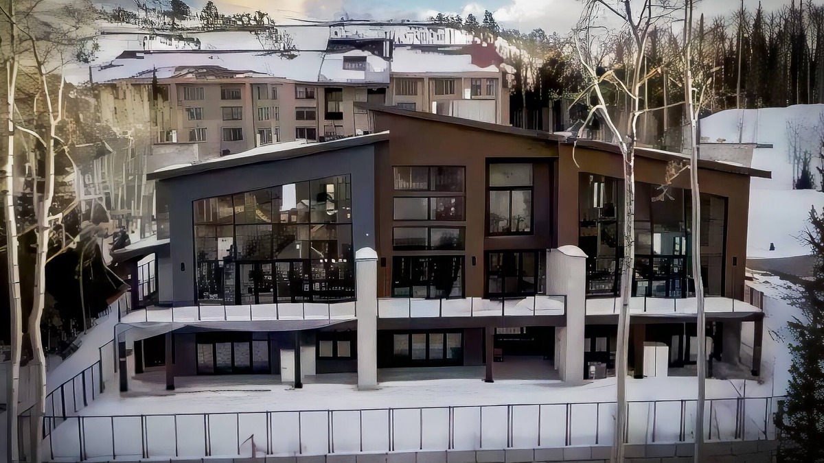 Brian Head Villa | Luxury Mountain Escape- Ski-in/Ski-out 6BR/5.5 Bath, Hot Tub, Sauna & Fireplace