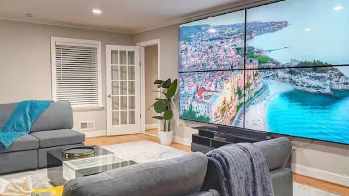 Seminary Hill House | Luxury Movie Theater Home 10 mins to Washington DC