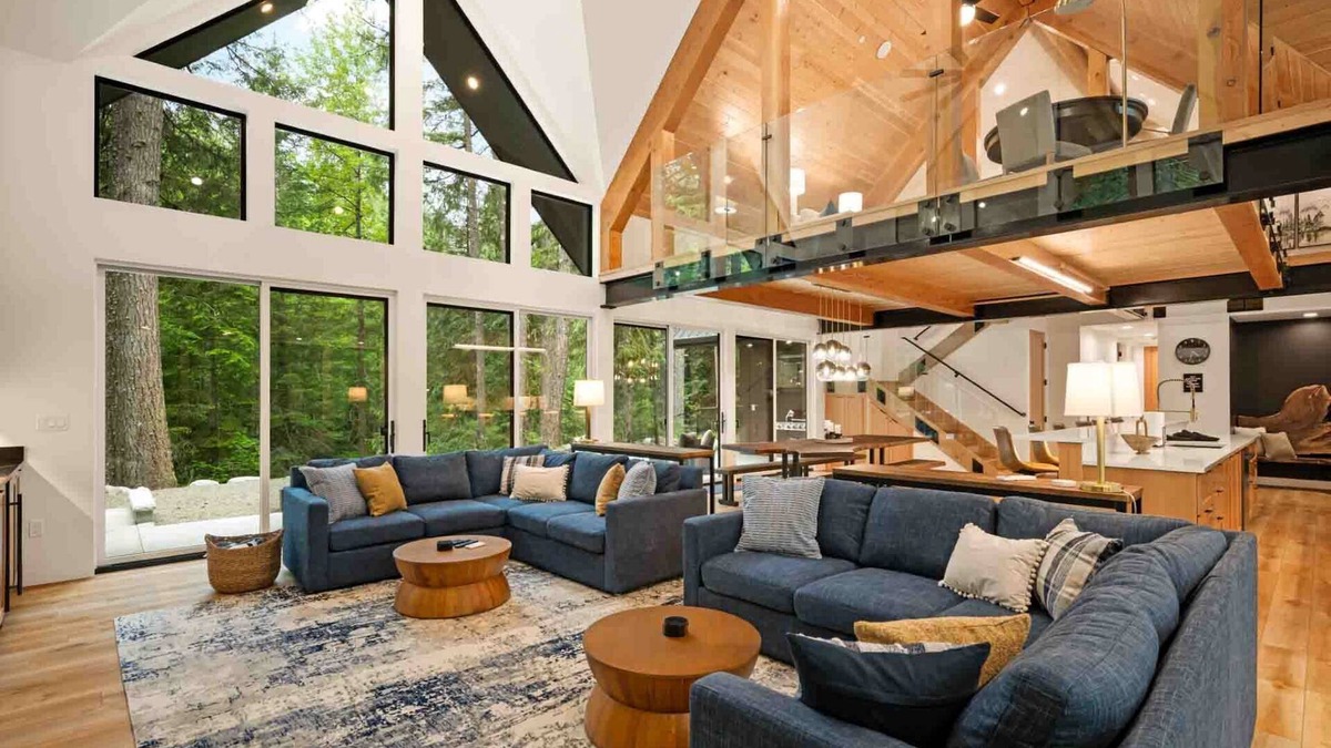 Government Camp House | Luxury Mt. Hood Retreat w/Swim Spa, 5BR w/en-suite Bathrooms, Game Loft, Ping Pong, Steps to River
