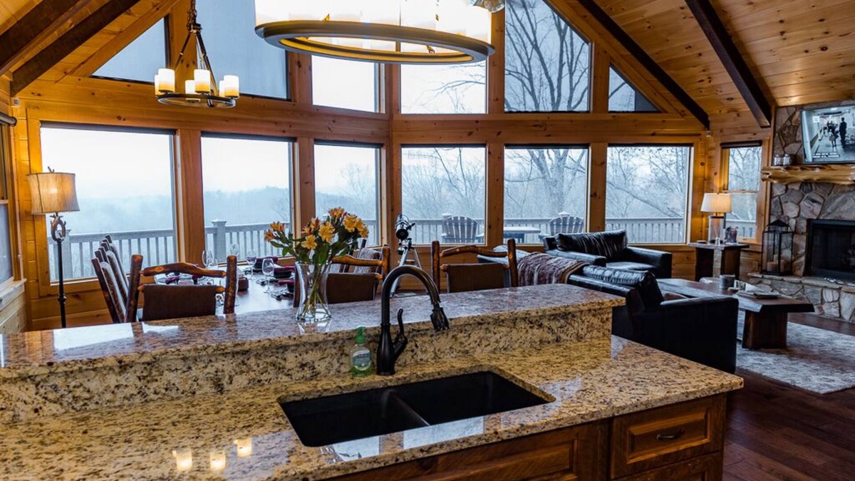 Blue Ridge Cabin | Luxury MTN House *Breathtaking Views* Hot Tub* 2 Outdoor Fireplaces *Fire Pit