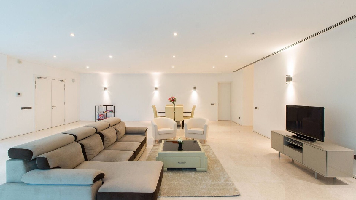 Kuala Lumpur City Centre Condo | Luxury 4BR Condo 5 mins to KLCC Park & Twin Towers