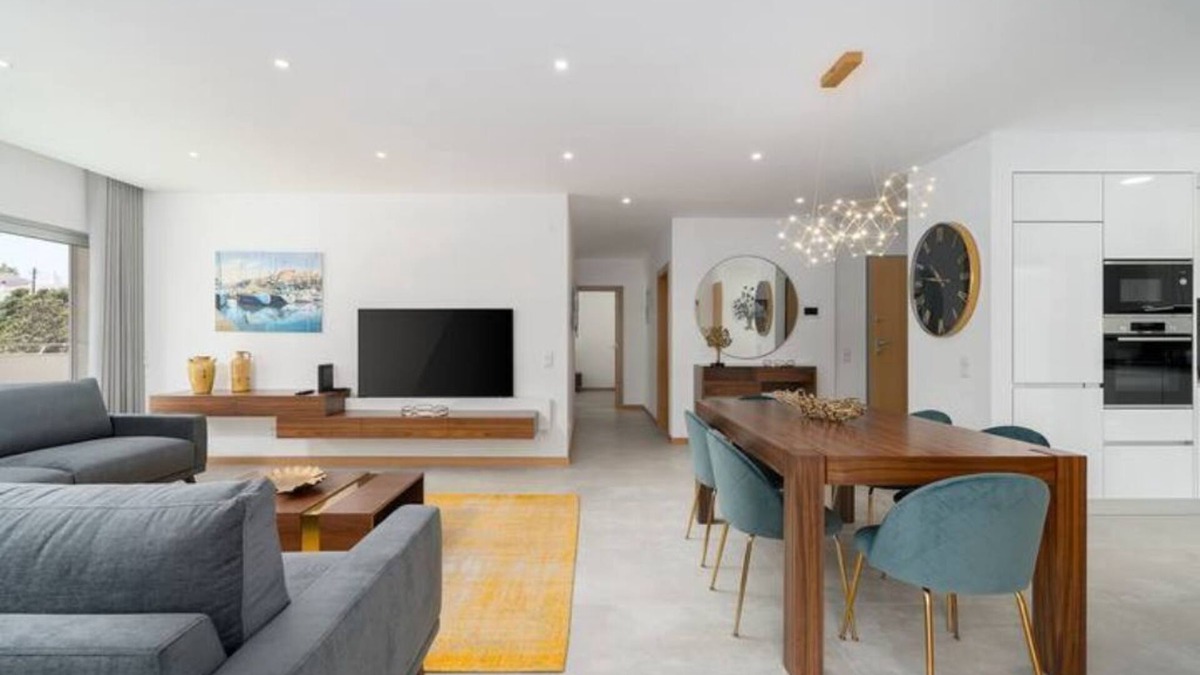 Lagos Condo | Luxury new 2 bedrooms apartment with parking.