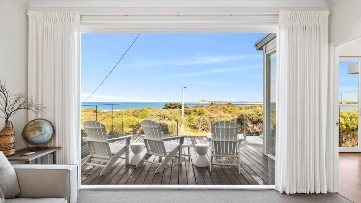 Ocean Grove House | Luxury ocean front holidays, footsteps to beach