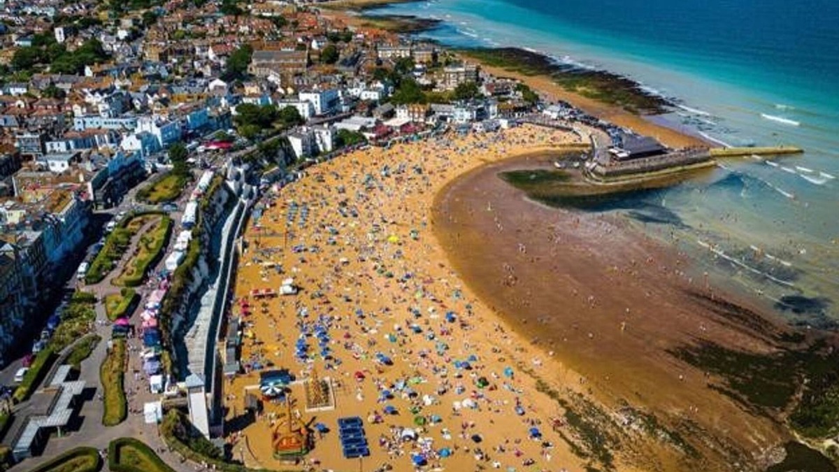 Broadstairs Apartment | Luxury Ocean North Foreland Golf View By Adliv
