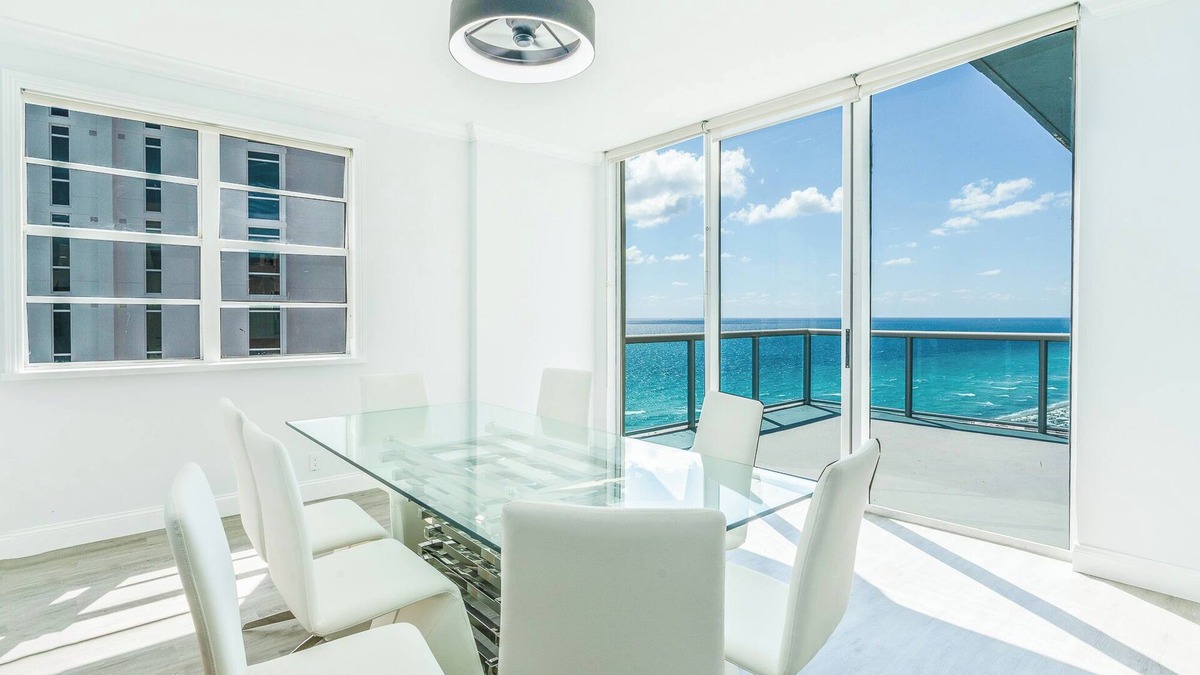 Hollywood South Central Beach Condo | Luxury Ocean View Penthouse
