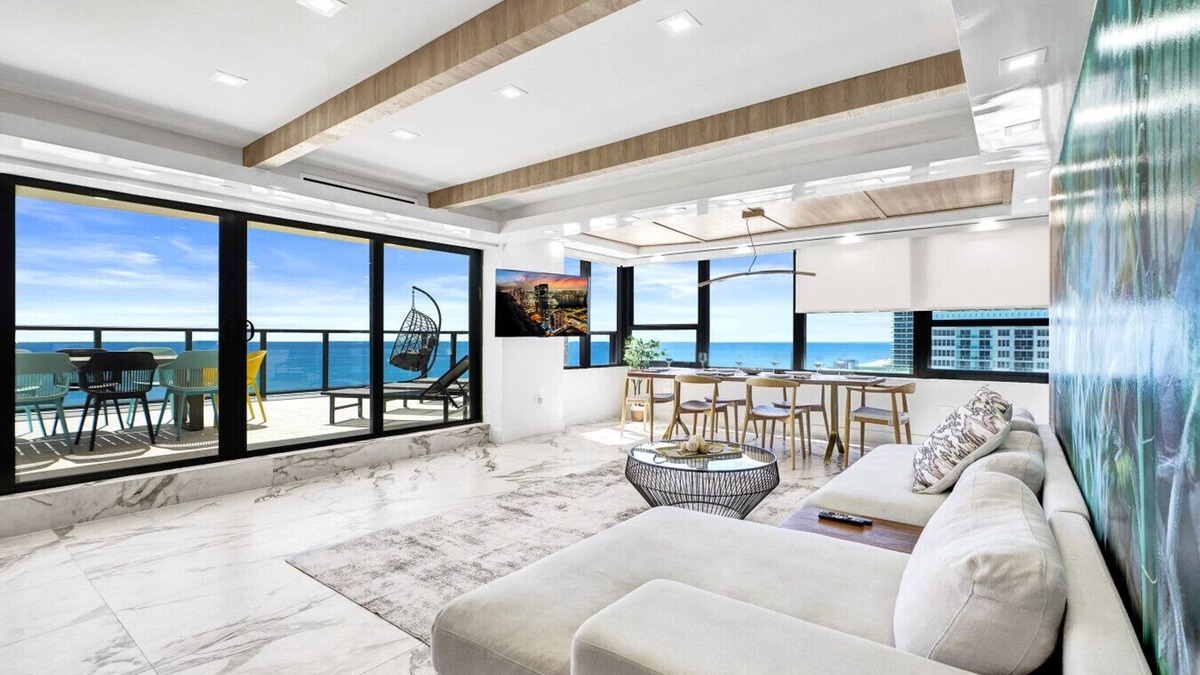 Mid Beach Apartment | Luxury Oceanfront Condo 2BR 2.5BA with 700Sqft Terrace, Sauna, Resort Amenities & Pools 1501