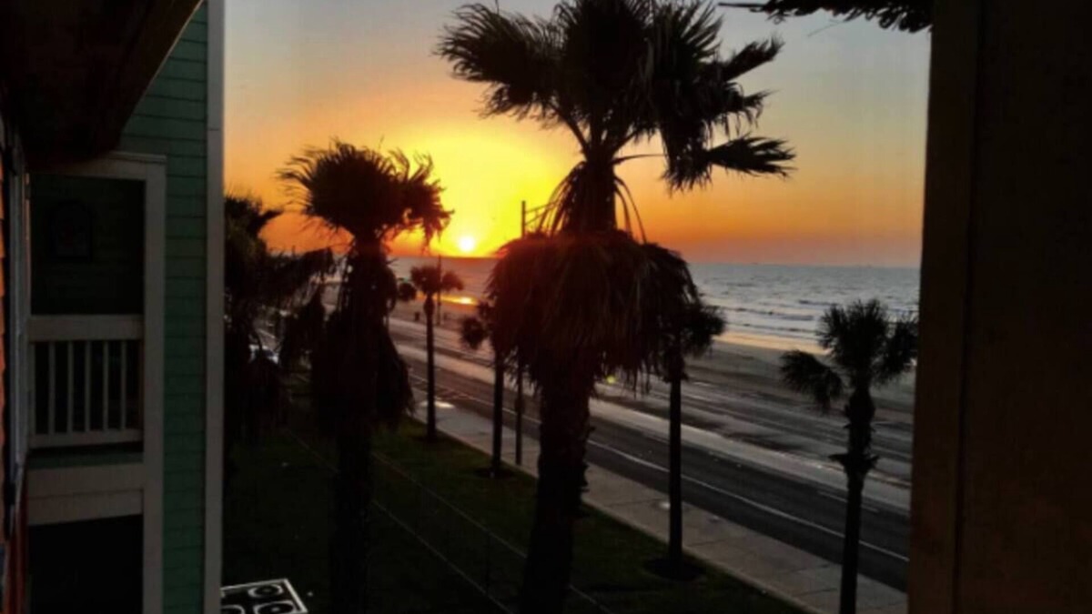 Galveston Condo | Luxury Oceanfront Family Sized Condo
